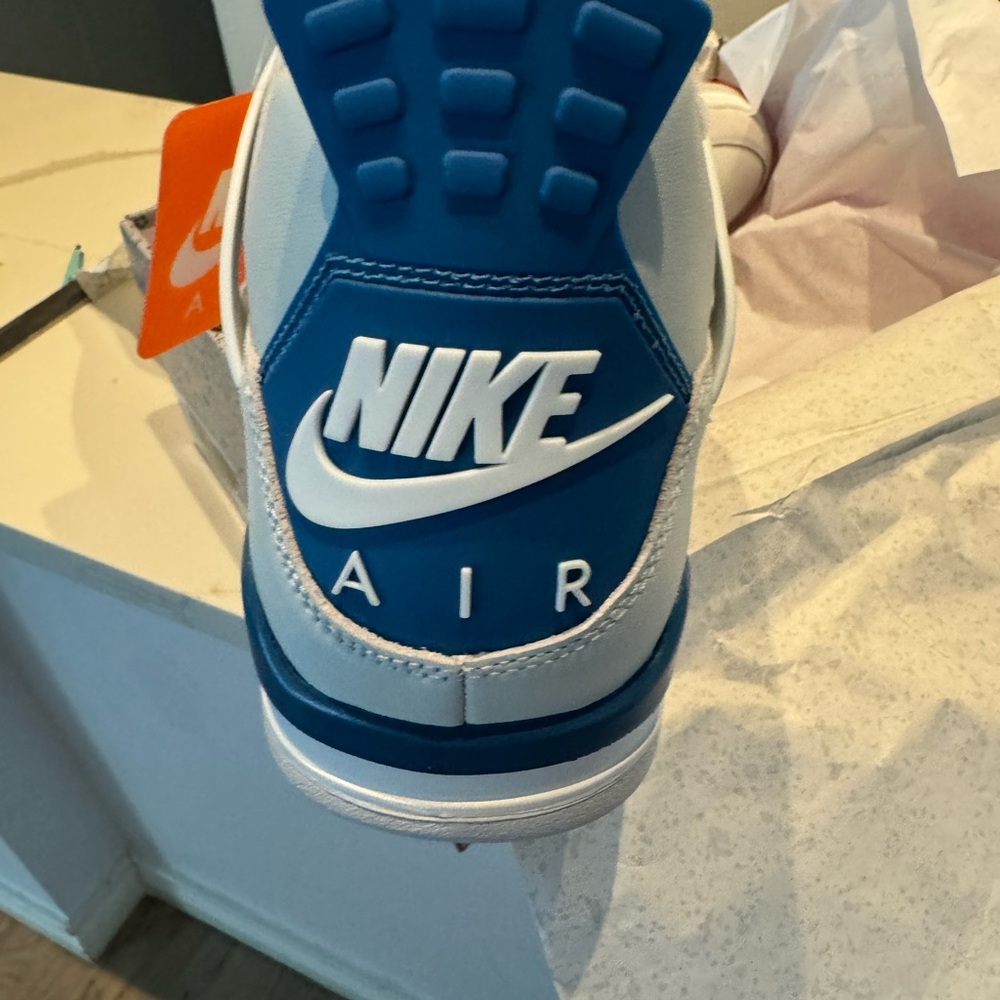 New Air Jordan Retro. - Picture 5 of 8